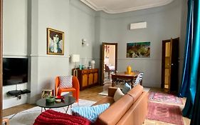 CARCASSONNE HISTORIC DUPLEX 4 star air conditioned APARTEMENT d`ÉGLANTINE